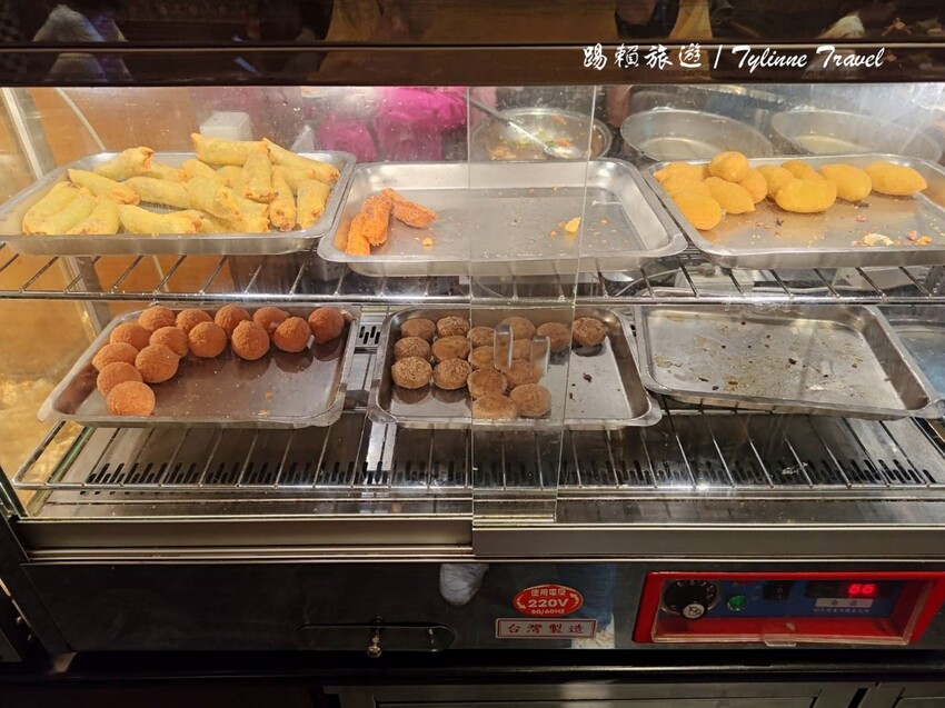 新北市三重區【新北美食】家堤牛排館 三重店,自助吧吃到飽 | 超嫩多汁原肉牛排 | 多樣熱食麻辣燙無限供應 | 三重家庭美食推薦