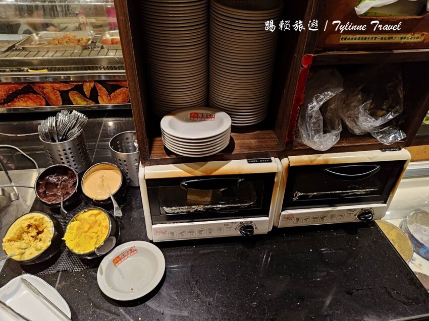 新北市三重區【新北美食】家堤牛排館 三重店,自助吧吃到飽 | 超嫩多汁原肉牛排 | 多樣熱食麻辣燙無限供應 | 三重家庭美食推薦