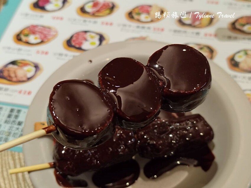 新北市三重區【新北美食】家堤牛排館 三重店,自助吧吃到飽 | 超嫩多汁原肉牛排 | 多樣熱食麻辣燙無限供應 | 三重家庭美食推薦