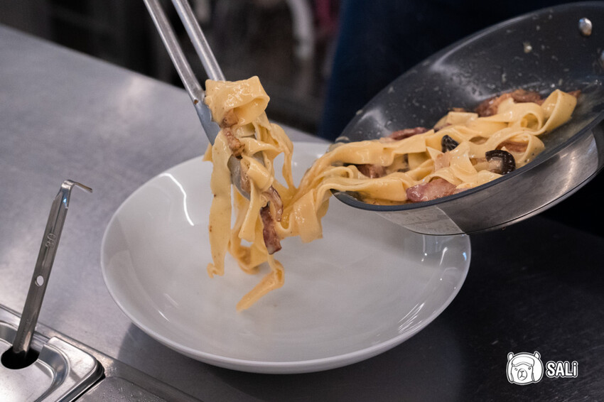 台中市西區皙酪|台中義式甜甜圈早午餐,審計新村美食,晚餐新品手工麵登場 - 莎笠,小日子