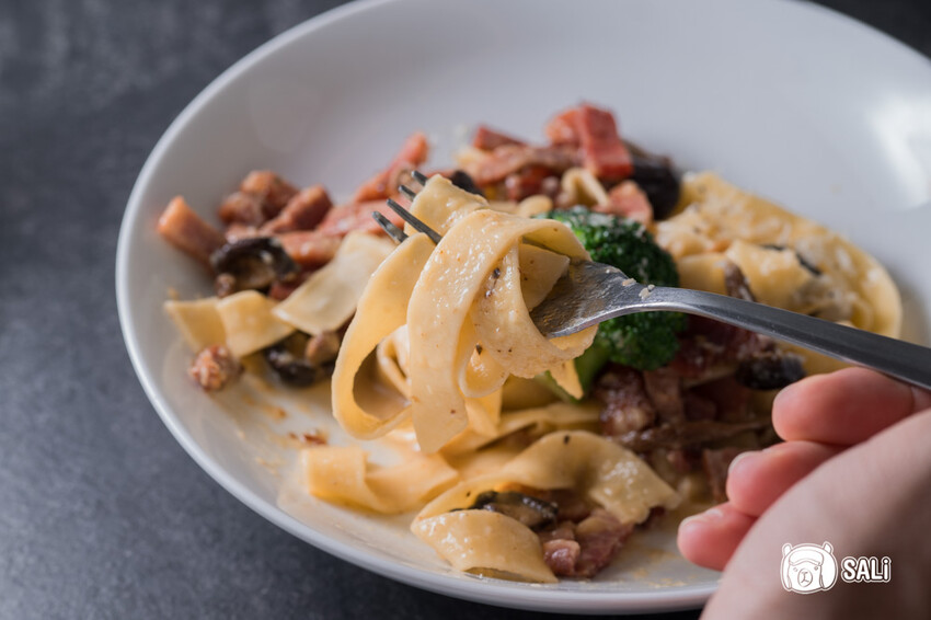 台中市西區皙酪|台中義式甜甜圈早午餐,審計新村美食,晚餐新品手工麵登場 - 莎笠,小日子