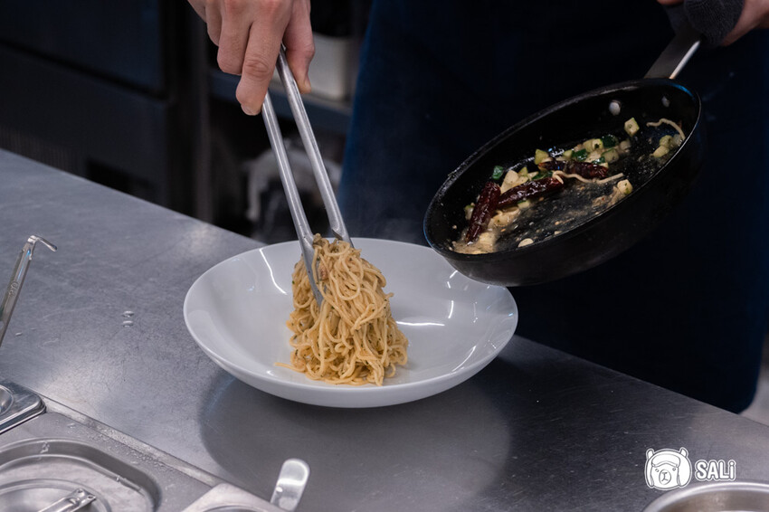 台中市西區皙酪|台中義式甜甜圈早午餐,審計新村美食,晚餐新品手工麵登場 - 莎笠,小日子