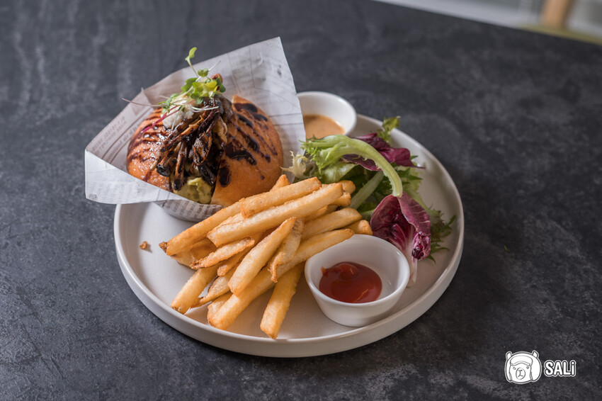 台中市西區皙酪|台中義式甜甜圈早午餐,審計新村美食,晚餐新品手工麵登場 - 莎笠,小日子