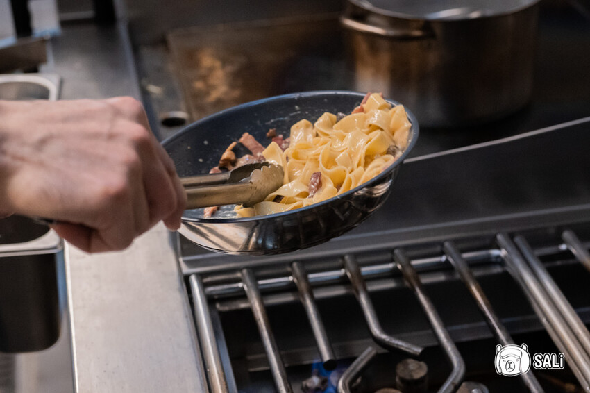 台中市西區皙酪|台中義式甜甜圈早午餐,審計新村美食,晚餐新品手工麵登場 - 莎笠,小日子
