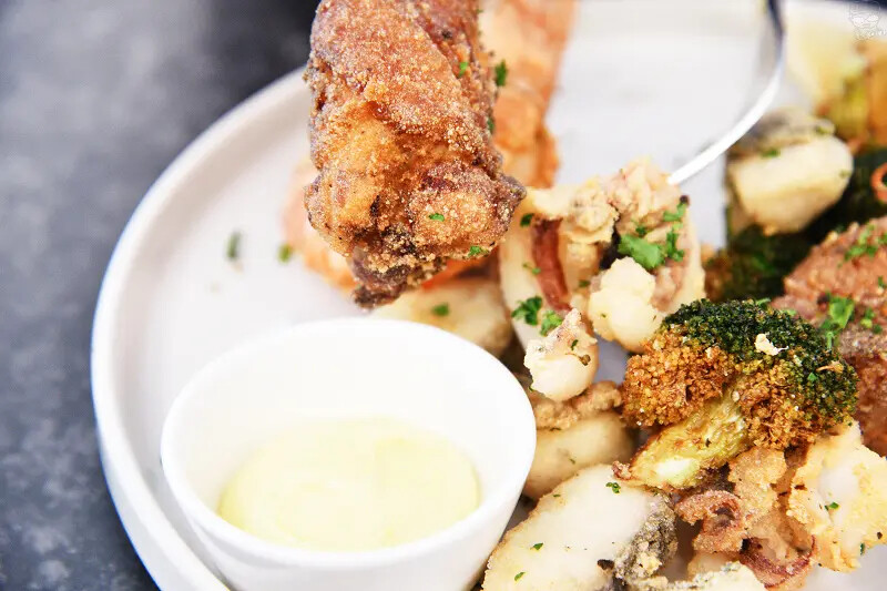 大隱隱於市，Shiro皙酪，位於昇平街上，鄰近向上市場、勤美