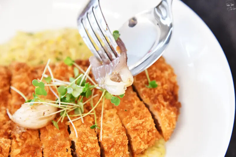 大隱隱於市，Shiro皙酪，位於昇平街上，鄰近向上市場、勤美