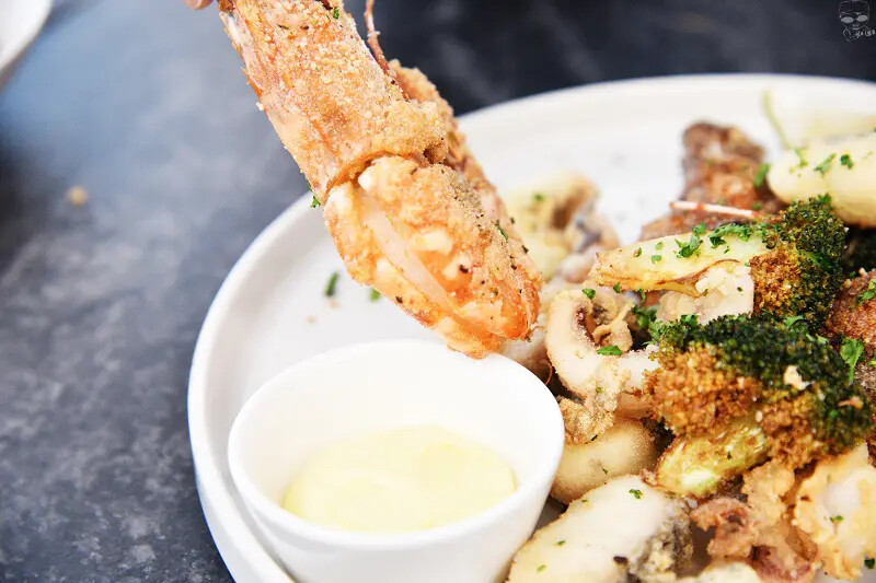 大隱隱於市，Shiro皙酪，位於昇平街上，鄰近向上市場、勤美