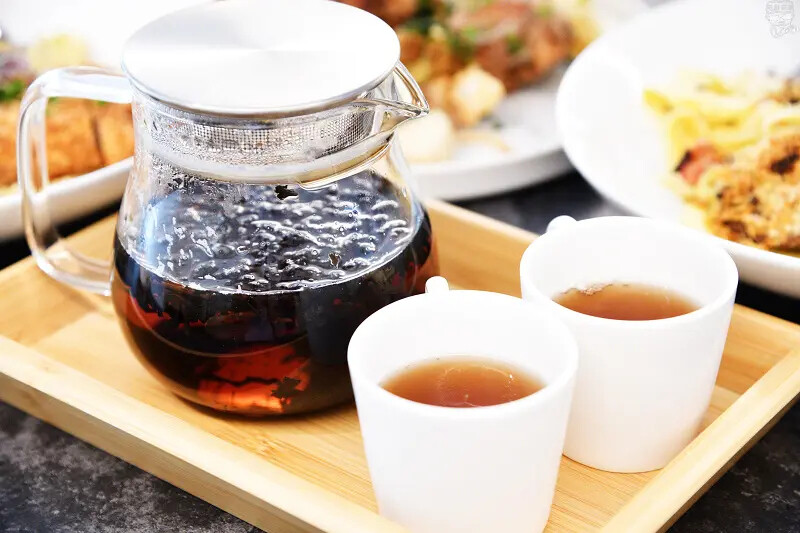 大隱隱於市，Shiro皙酪，位於昇平街上，鄰近向上市場、勤美