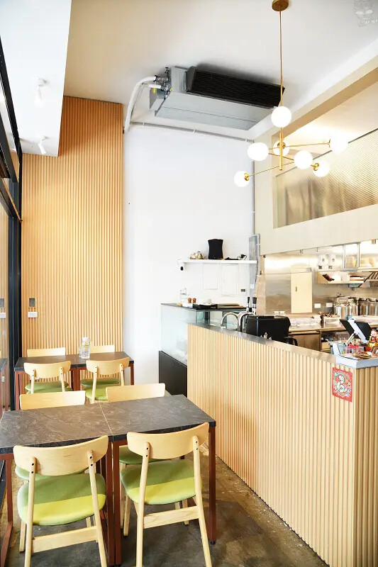 大隱隱於市，Shiro皙酪，位於昇平街上，鄰近向上市場、勤美