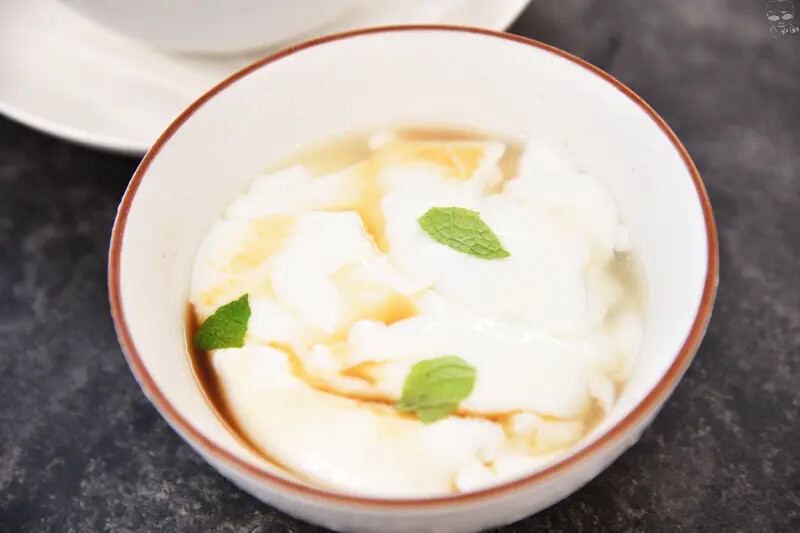 大隱隱於市，Shiro皙酪，位於昇平街上，鄰近向上市場、勤美