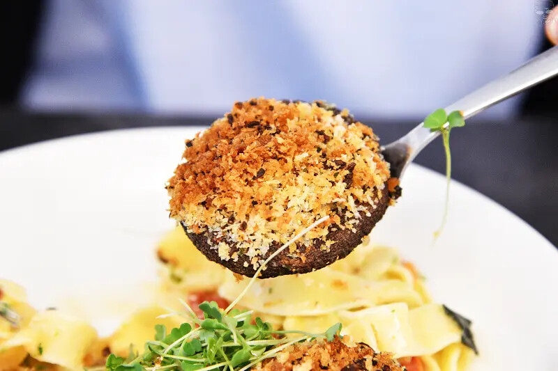 大隱隱於市，Shiro皙酪，位於昇平街上，鄰近向上市場、勤美