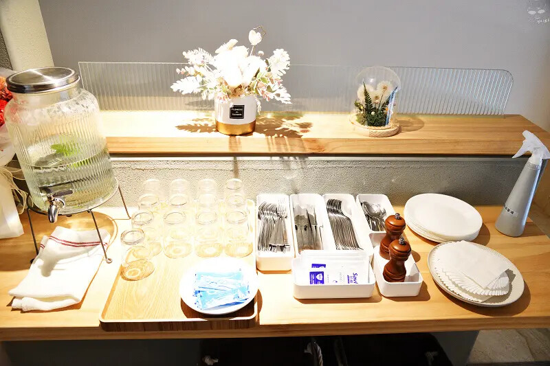 大隱隱於市，Shiro皙酪，位於昇平街上，鄰近向上市場、勤美