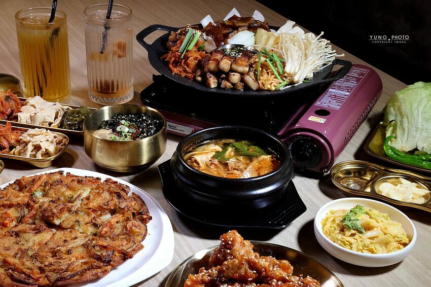 滋滋作響韓式烤肉，台中吃到飽推薦超澎湃，夢幻熱氣球韓式烤肉。