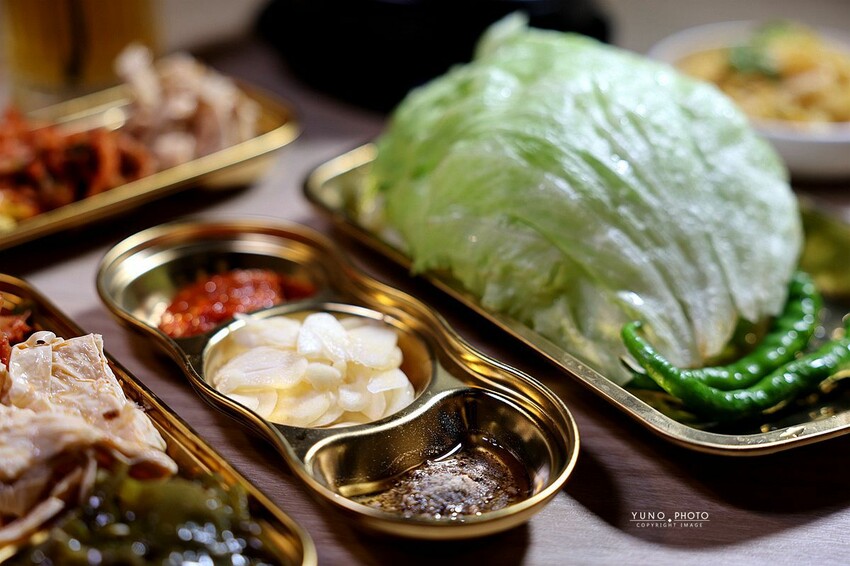 滋滋作響韓式烤肉，台中吃到飽推薦超澎湃，夢幻熱氣球韓式烤肉。