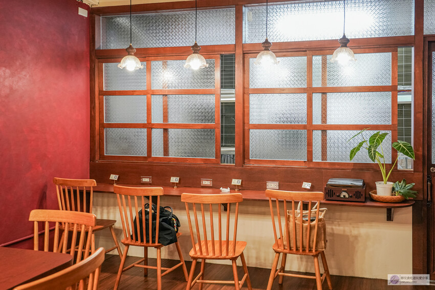 隱身台北大安區老宅！微蜜Jolie二店開幕，復古文青風咖啡廳不限時。