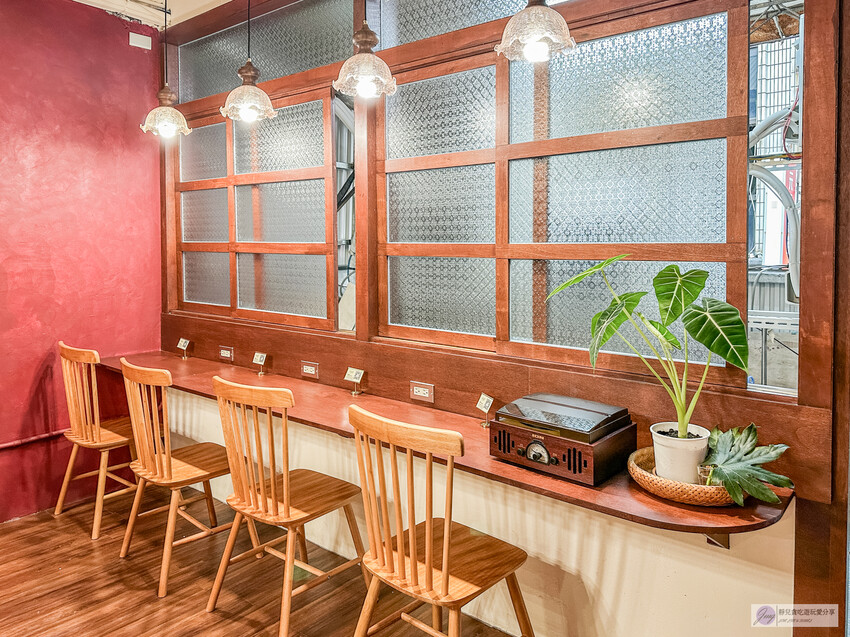 隱身台北大安區老宅！微蜜Jolie二店開幕，復古文青風咖啡廳不限時。