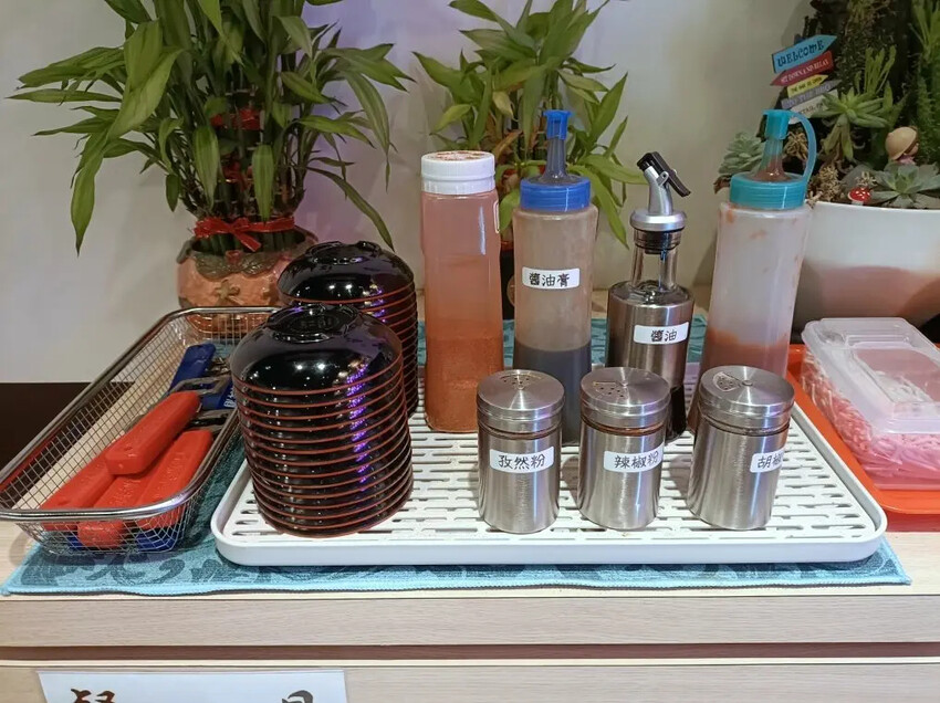 板橋平價串燒新選擇！超值串烤拼盤「壹烤天下」滿額好評送鯖魚太划算。