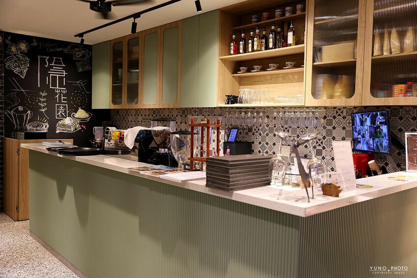 桃園大溪隱藏版秘境！高CP值「隱花園咖啡餐廳」戰斧豬排 現烤可頌必點。