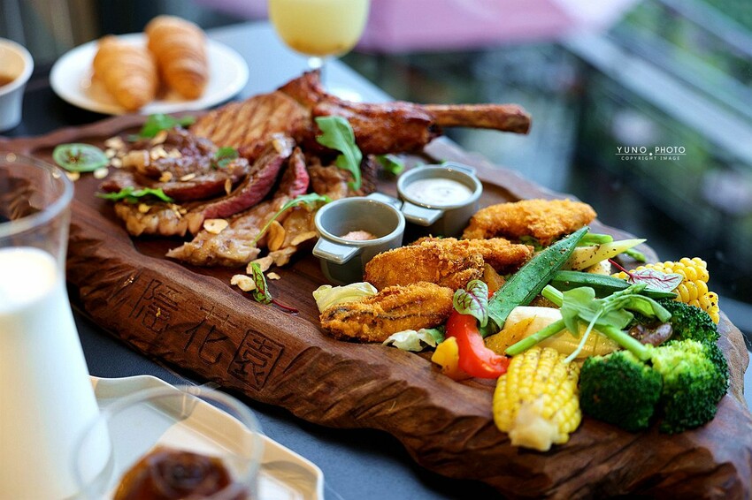 桃園大溪隱藏版秘境！高CP值「隱花園咖啡餐廳」戰斧豬排 現烤可頌必點。