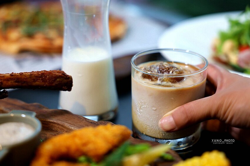 桃園大溪隱藏版秘境！高CP值「隱花園咖啡餐廳」戰斧豬排 現烤可頌必點。