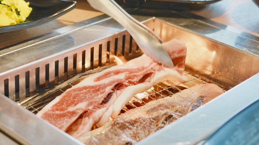 基隆市仁愛區[基隆美食] 熊一燒肉吃到飽｜最低只要598元！基隆海景第一排和牛吃到飽推薦