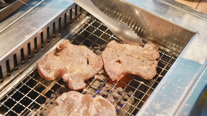 基隆市仁愛區[基隆美食] 熊一燒肉吃到飽｜最低只要598元！基隆海景第一排和牛吃到飽推薦