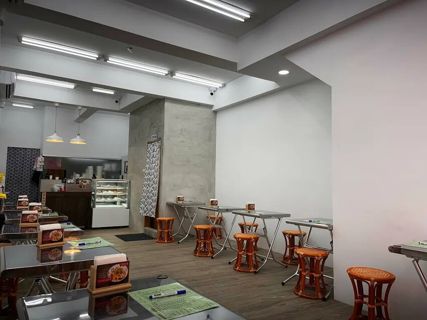 牛肉麵控注意!桃園新開吳師傅原汁牛肉麵,精選湯麵初體驗。