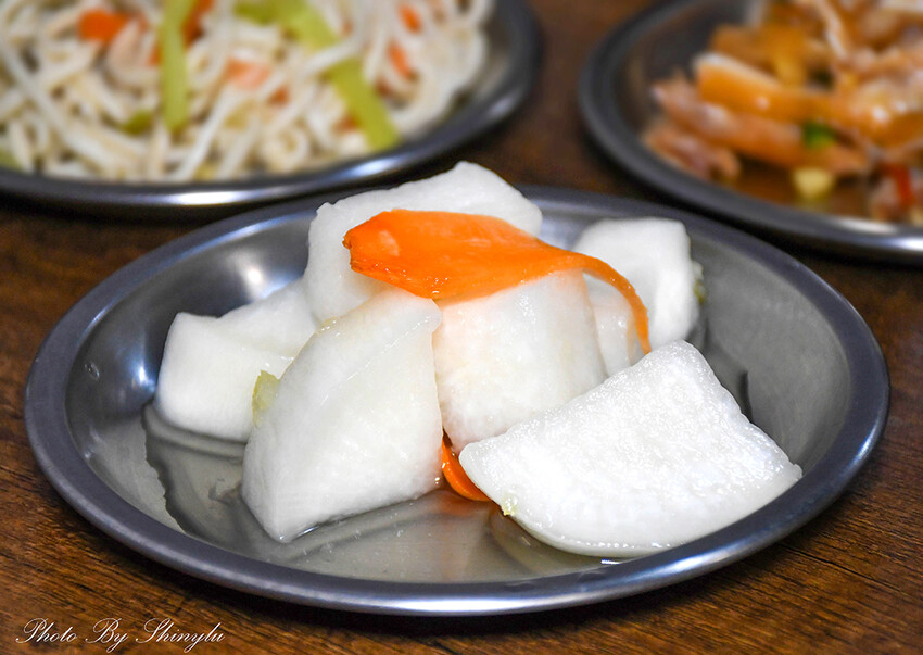 麵條是特選白麵～口感超扎實， 醬汁很夠味