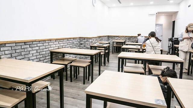 台中老陳海南雞飯人氣爆棚!海南雞飯與打拋豬雙拼一吃就回不去。