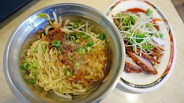 【台北美食】牛雜|路過可能會錯過!網友爆推的牛雜湯,一碗不到百元!