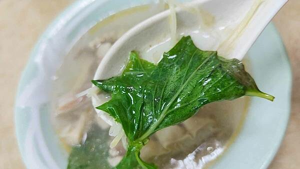 【台北美食】牛雜|路過可能會錯過!網友爆推的牛雜湯,一碗不到百元!