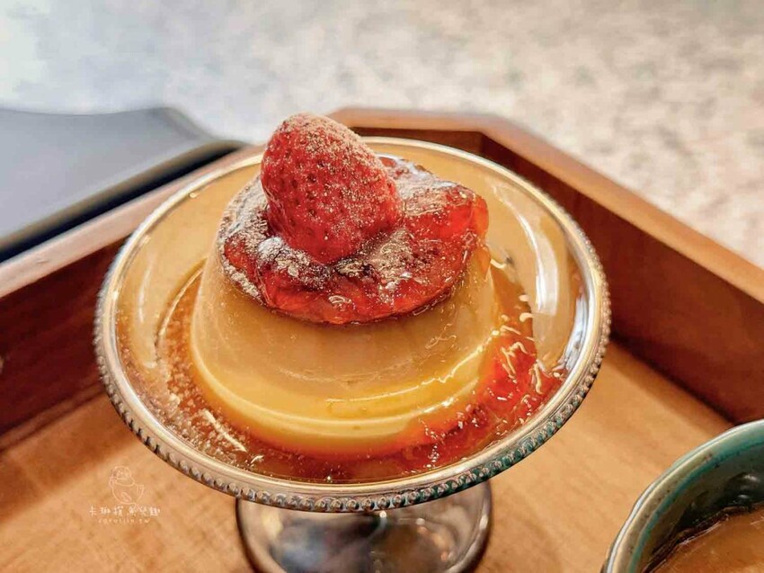 金鶴龐克｜新開幕，台中西區老宅咖啡廳，複合式氛圍咖啡店 - 卡琳。摸魚兒趣