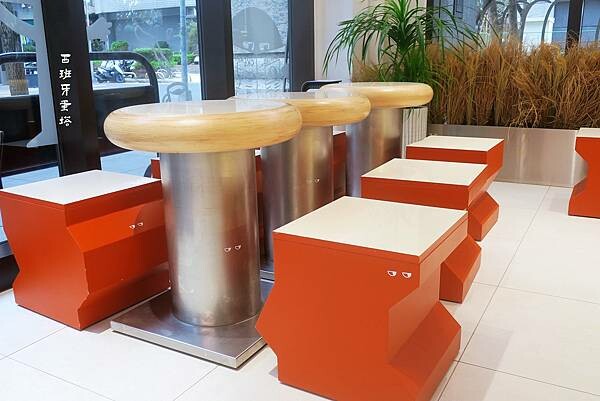 Creaminal 新型態可頌專賣店｜通通包進可頌裡！赤峰街療癒系咖啡廳，鹹甜可頌搭配可愛空間，眼睛夸頌專賣店！