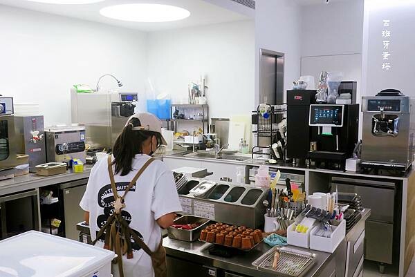 Creaminal 新型態可頌專賣店｜通通包進可頌裡！赤峰街療癒系咖啡廳，鹹甜可頌搭配可愛空間，眼睛夸頌專賣店！