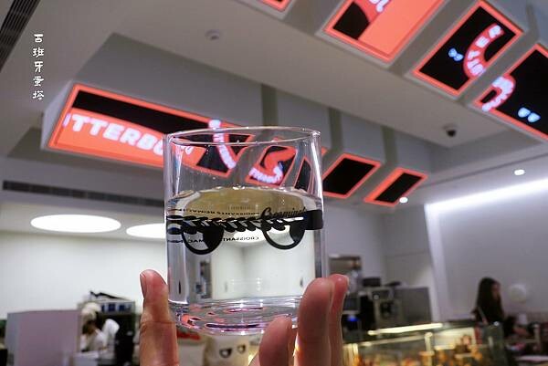 Creaminal 新型態可頌專賣店｜通通包進可頌裡！赤峰街療癒系咖啡廳，鹹甜可頌搭配可愛空間，眼睛夸頌專賣店！