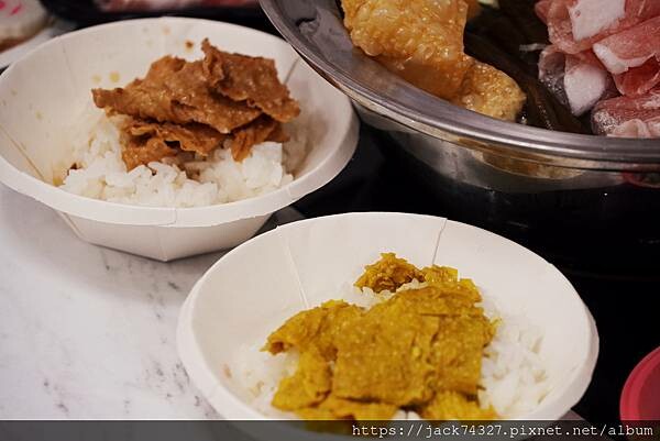 {嘉義美食}逸小鍋鍋物-嘉義仁愛店/最低只要170元就可以吃