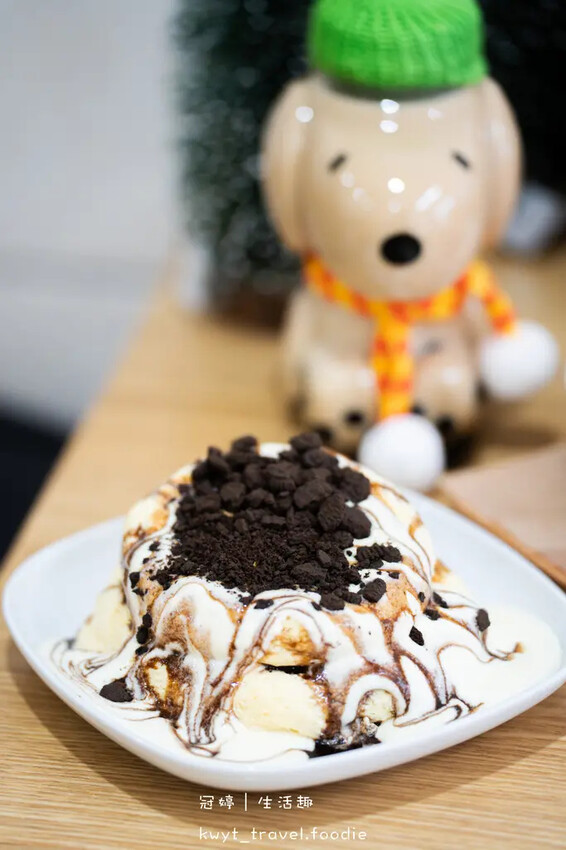 台中西屯冰店_娜娜雪花冰，99元舒芙蕾好大份，純手工冰磚雪花