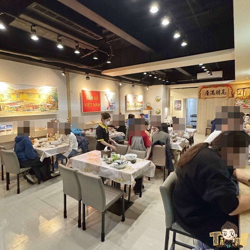 新竹市東區新竹艾薇越式河粉Phở Chị Vy 這家可能是新竹越南料理的天花板！ 餐酒館風精緻越南料理！ 必推石鍋生滾牛肉河粉！ 必吃手作香蘭葉榴槤蛋糕！ (菜單營業時間地址電話) - 跟著踢小米吃喝