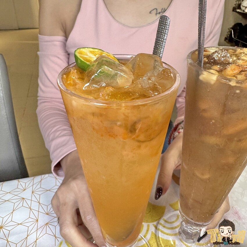 新竹市東區新竹艾薇越式河粉Phở Chị Vy 這家可能是新竹越南料理的天花板！ 餐酒館風精緻越南料理！ 必推石鍋生滾牛肉河粉！ 必吃手作香蘭葉榴槤蛋糕！ (菜單營業時間地址電話) - 跟著踢小米吃喝