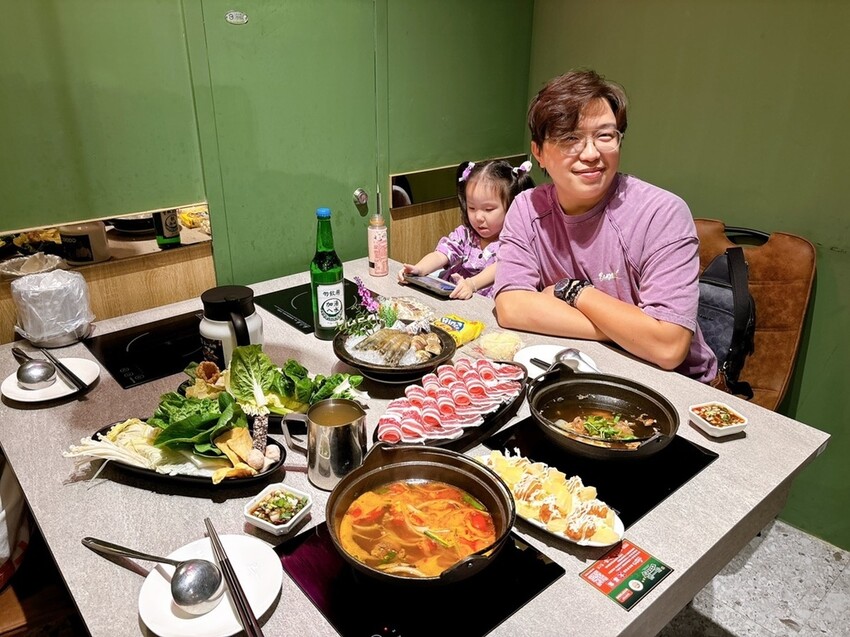 [美食] 狂一鍋 ♥  新北中和爆紅到全台灣 火鍋界新傳奇 
