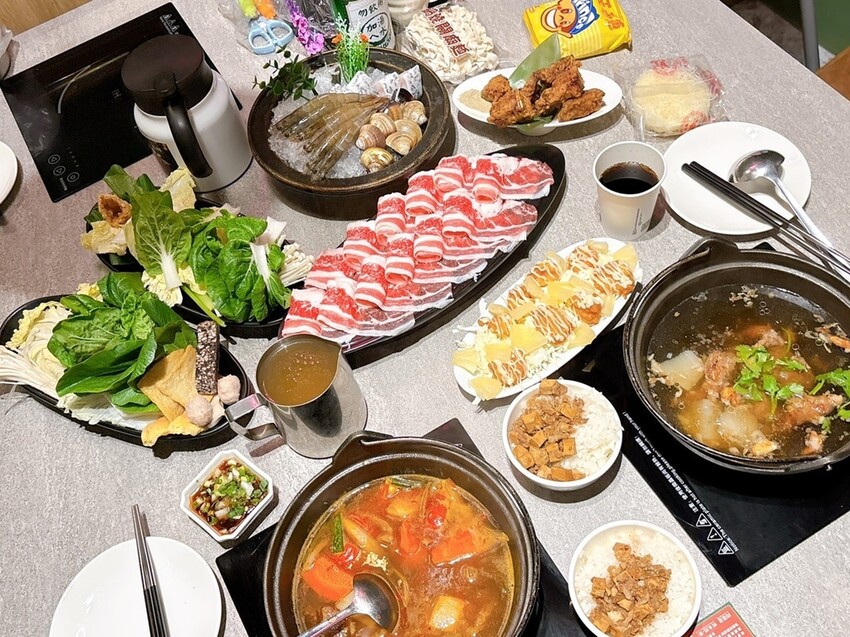 [美食] 狂一鍋 ♥  新北中和爆紅到全台灣 火鍋界新傳奇 