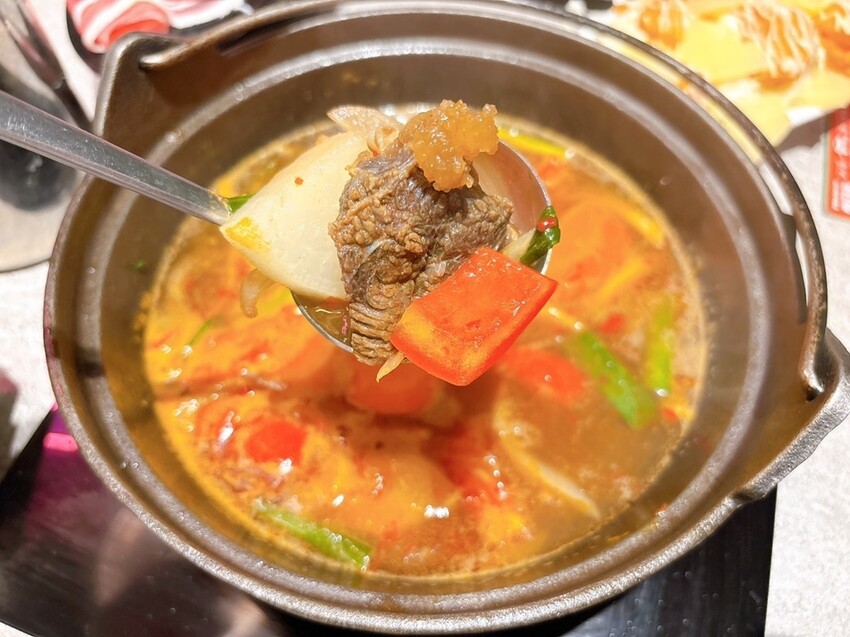 [美食] 狂一鍋 ♥  新北中和爆紅到全台灣 火鍋界新傳奇 