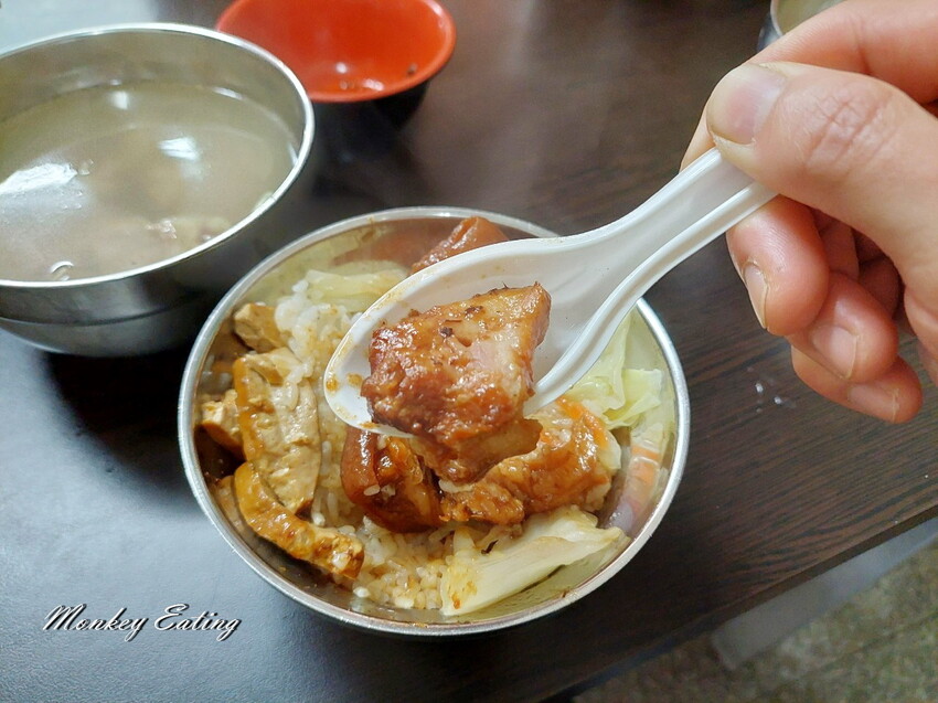 【台中神岡】大胖腳庫飯│清泉崗旁隱藏版小吃，肥嫩腳庫飯入口即化。炒麵豬血湯也很不錯~ - 貪吃猴的幻想
