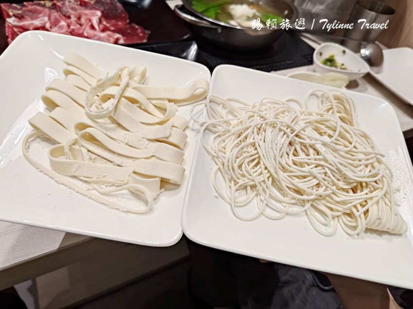 台北車站地下街「荖子鍋plus」小火鍋吃到飽！自助吧 製麵機超吸睛。