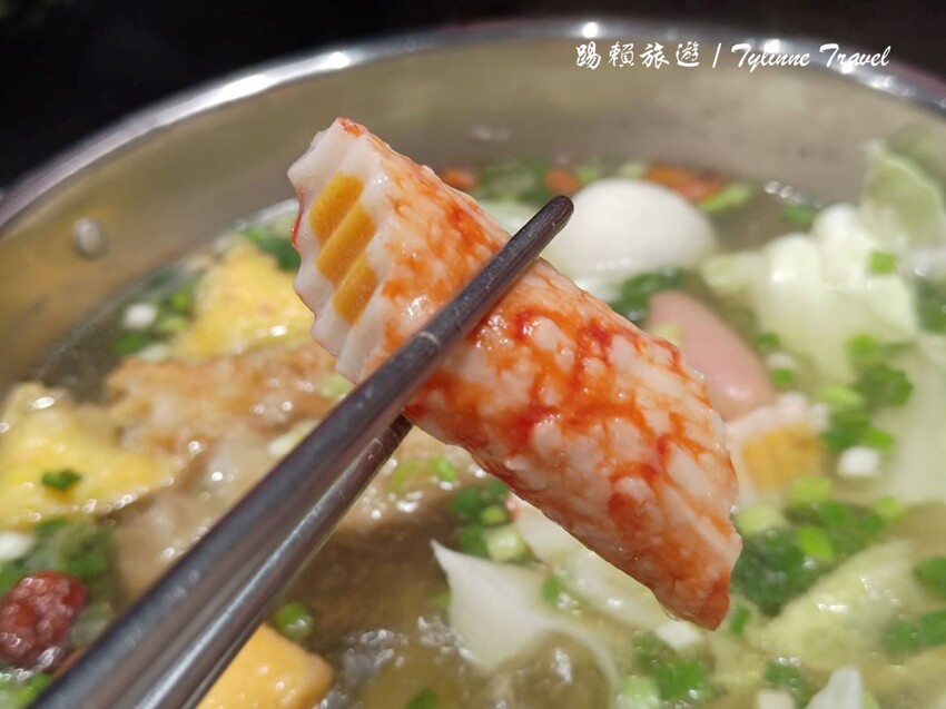 台北車站地下街「荖子鍋plus」小火鍋吃到飽！自助吧 製麵機超吸睛。