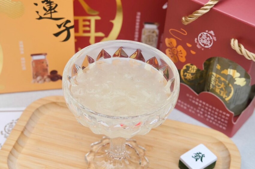 亞大 T8 銀耳｜台灣在地人氣有機銀耳品牌，平民版的燕窩養生送禮好選擇! - 肉依小姐吃什麼