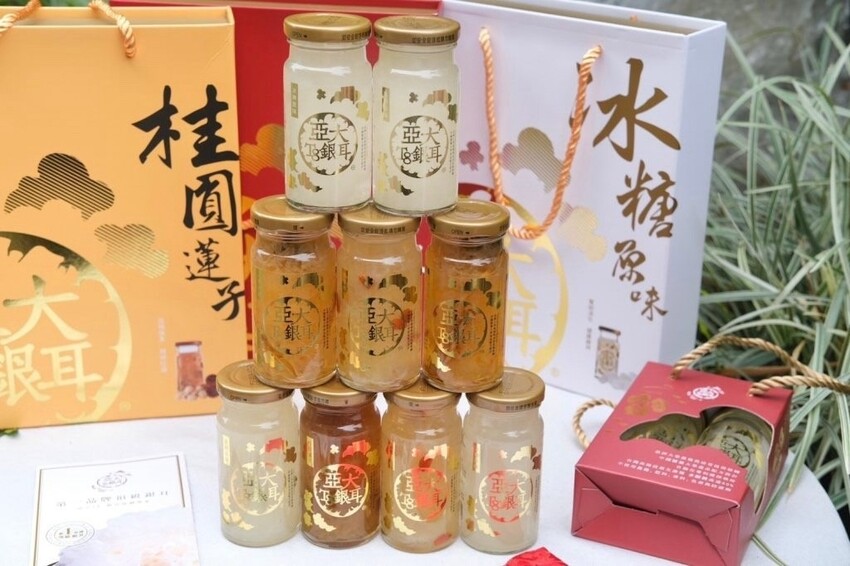 亞大 T8 銀耳｜台灣在地人氣有機銀耳品牌，平民版的燕窩養生送禮好選擇! - 肉依小姐吃什麼