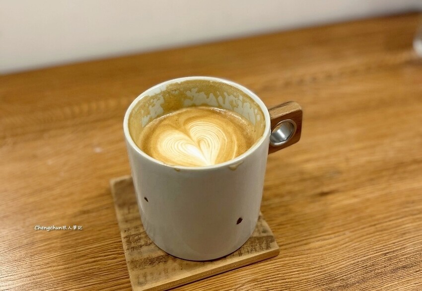 基隆【丸角自轉生活咖啡】咖啡甜點隨記 基隆【丸角自轉生活咖啡】咖啡甜點隨記