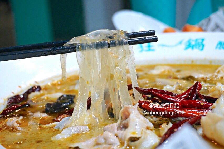 狂一鍋酸菜魚西門店|台北西門町餐廳|肉多多、明水然樂兩大新創姊妹品牌,2025樂多多集團最新力作。 - 第19張圖 台北市萬華區狂一鍋酸菜魚西門店|台北西門町餐廳|火鍋、川菜、四川重慶料理。