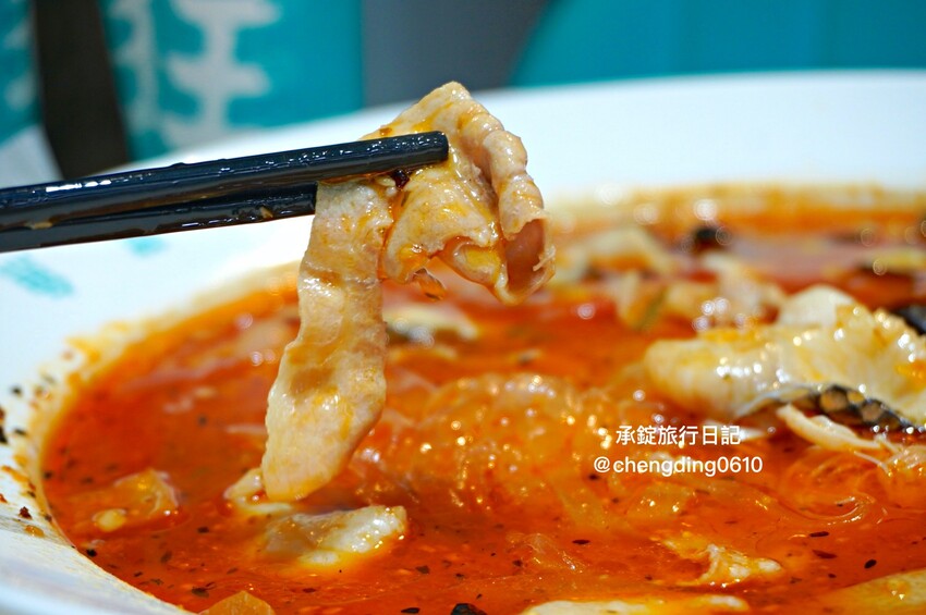 狂一鍋酸菜魚西門店|台北西門町餐廳|肉多多、明水然樂兩大新創姊妹品牌,2025樂多多集團最新力作。 - 第25張圖 台北市萬華區狂一鍋酸菜魚西門店|台北西門町餐廳|火鍋、川菜、四川重慶料理。